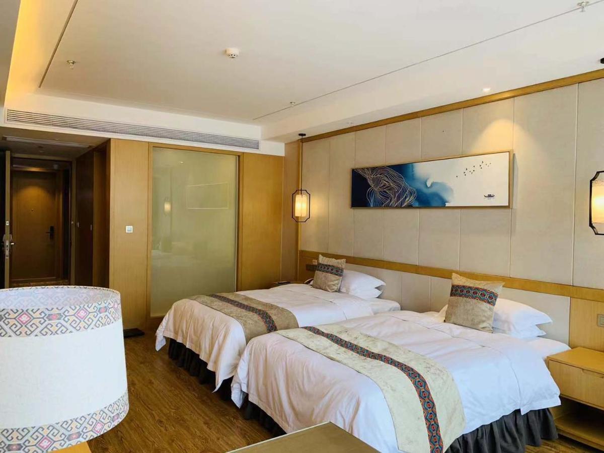 Hotel Ramada Plaza By Wyndham Enshi Zewnętrze zdjęcie