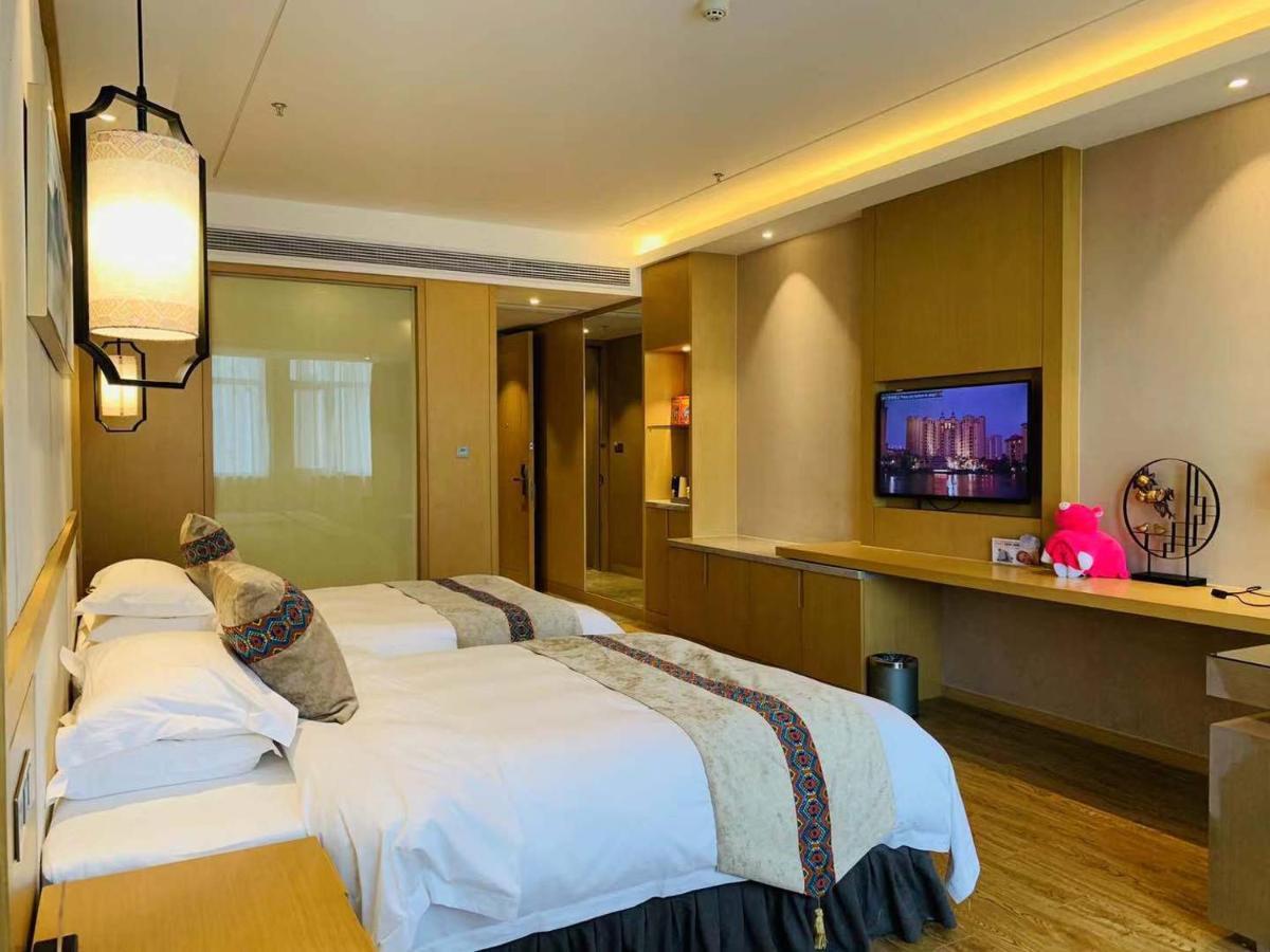 Hotel Ramada Plaza By Wyndham Enshi Zewnętrze zdjęcie