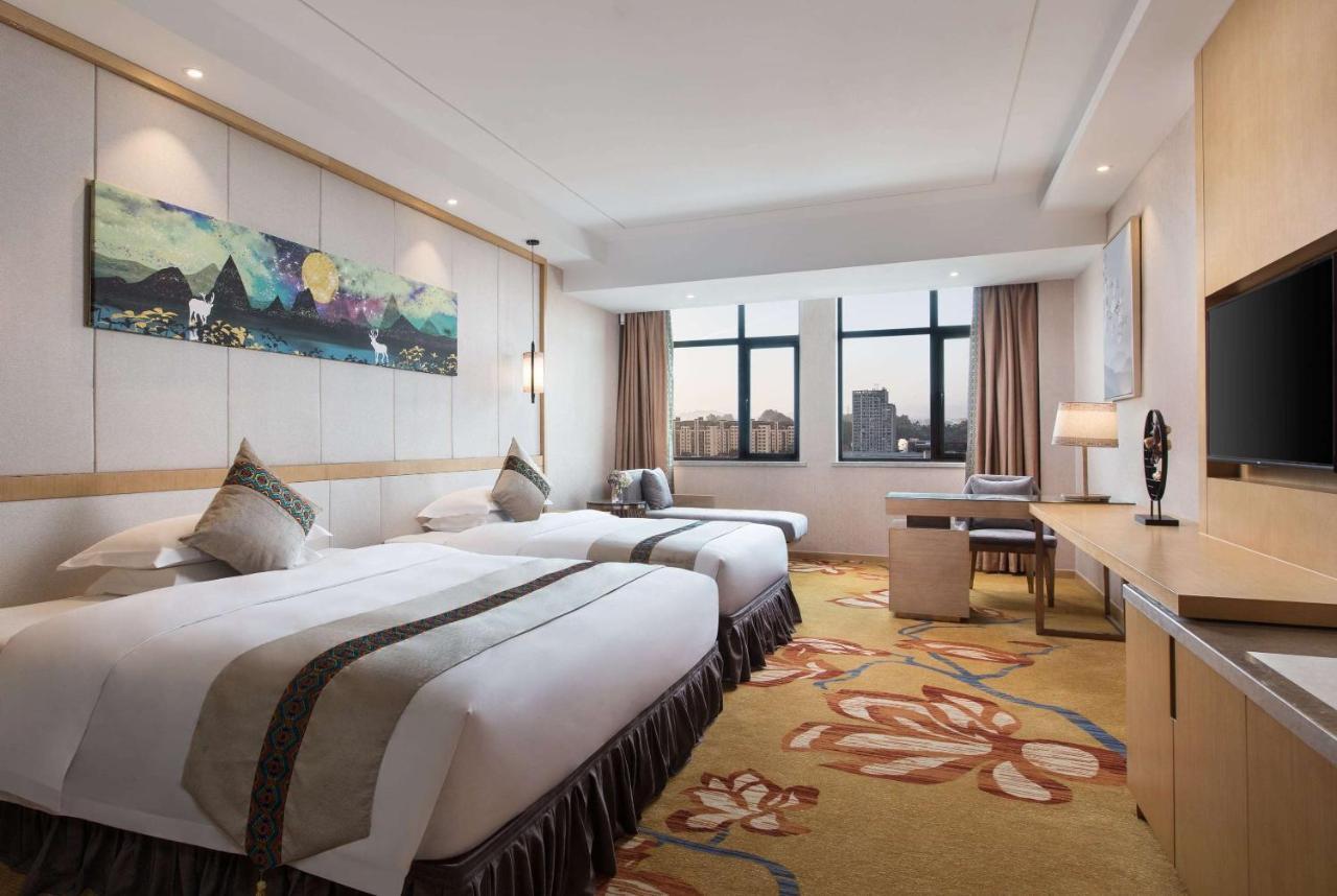 Hotel Ramada Plaza By Wyndham Enshi Zewnętrze zdjęcie