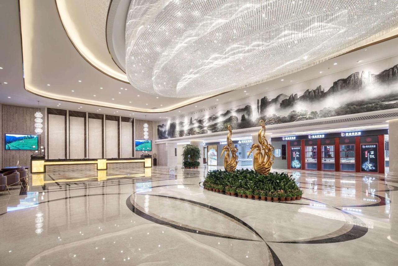 Hotel Ramada Plaza By Wyndham Enshi Zewnętrze zdjęcie